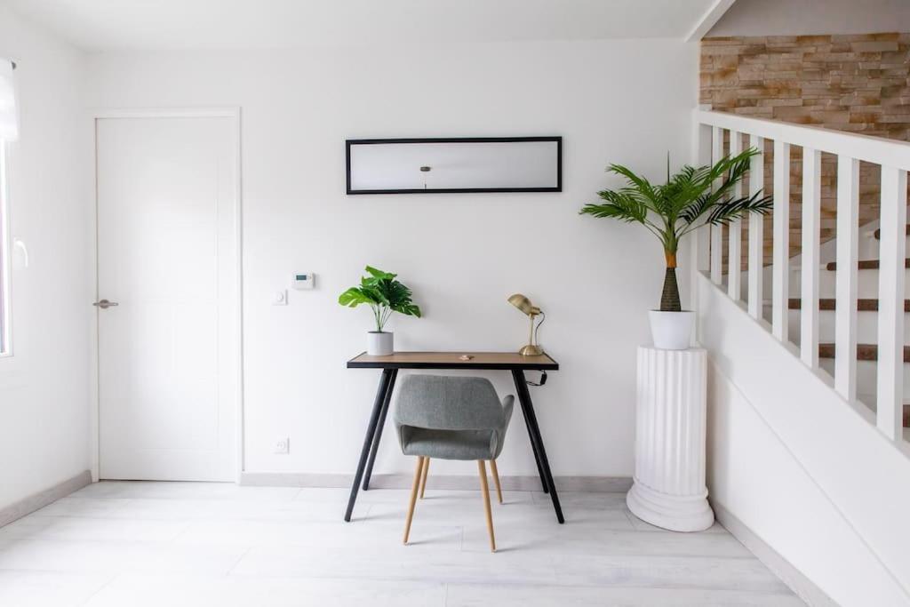 Forest Chic : Maison San Marina Apartment Parmain Exterior photo
